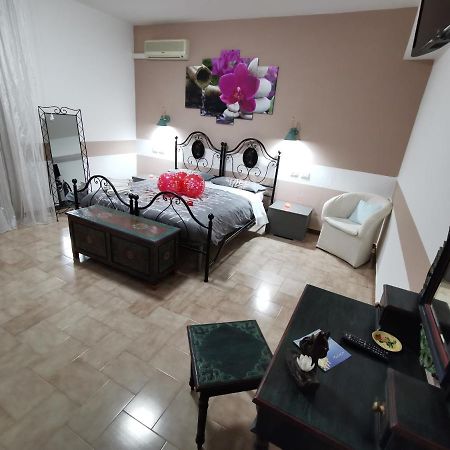 Bed & Breakfast Villa Flora Eredita Ngoại thất bức ảnh